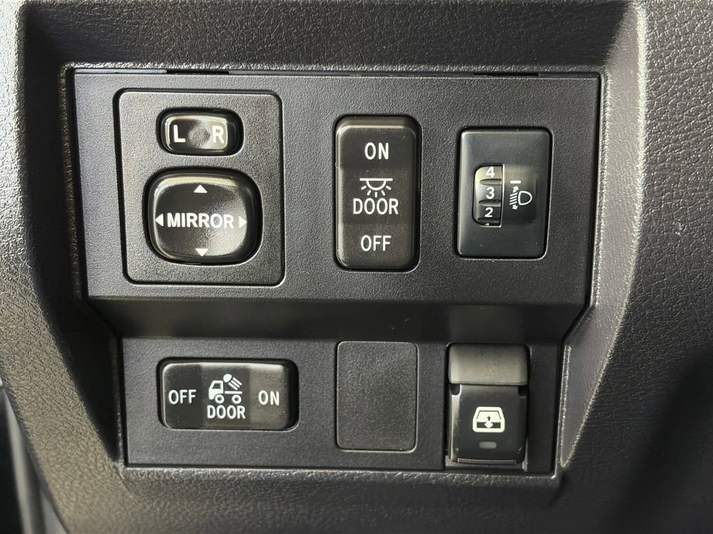 Used 2017 Toyota Tundra SR5 w/ TRD Off Road Package image 23