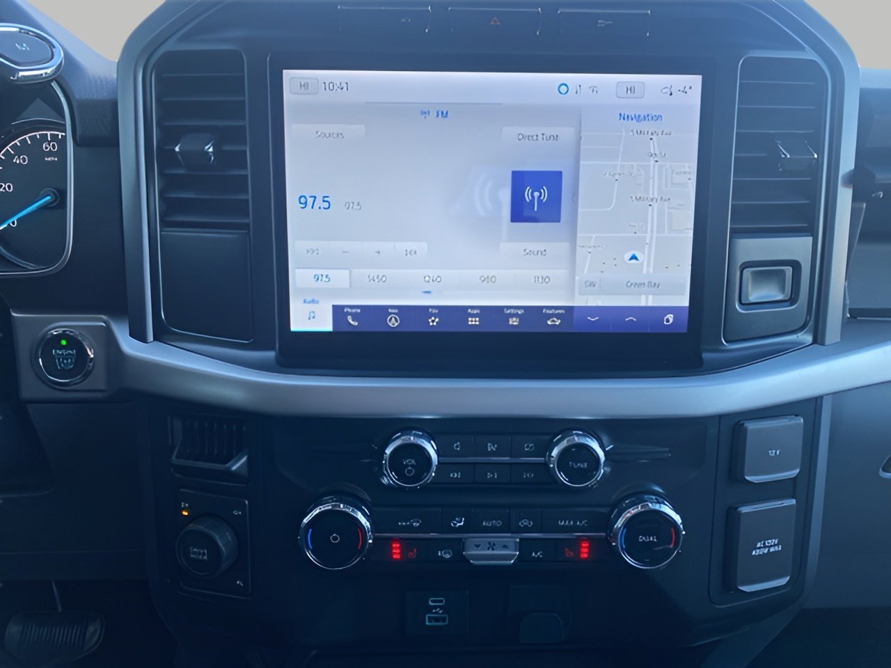 Certified 2022 Ford F150 XLT w/ Equipment Group 302A High image 18