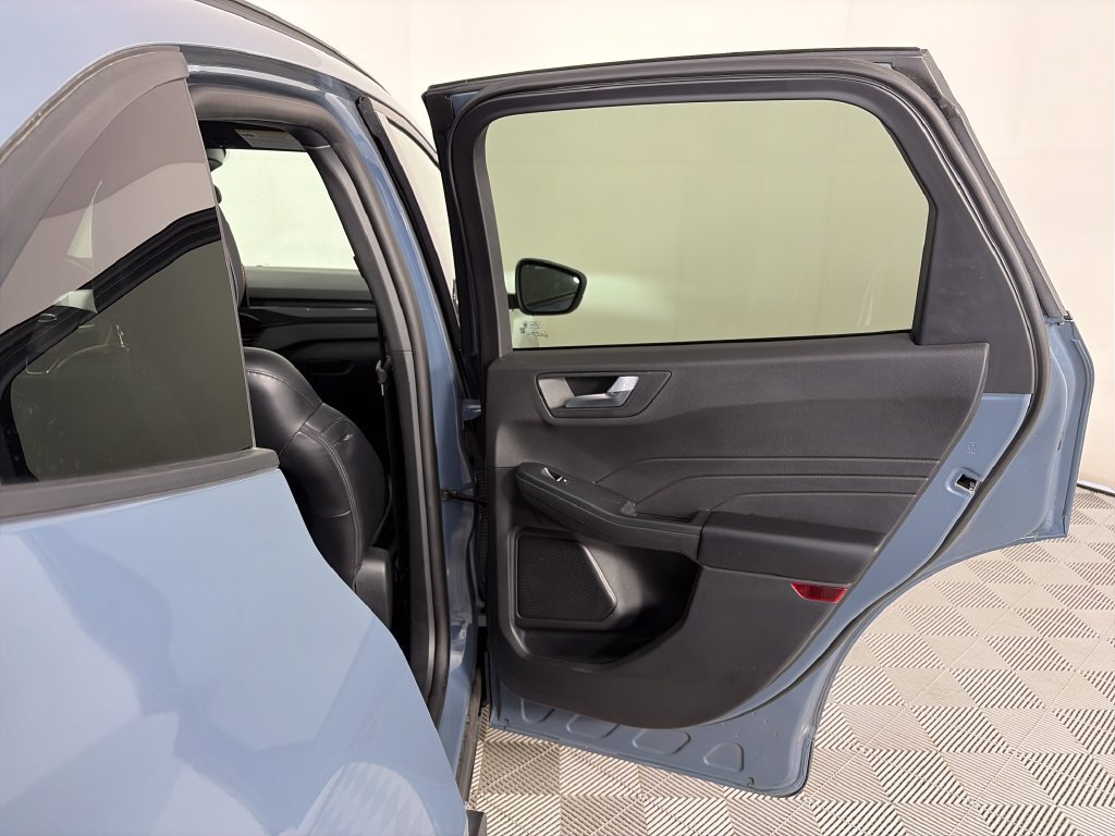 Certified 2025 Ford Escape ST-Line Select AWD/4WD image 26