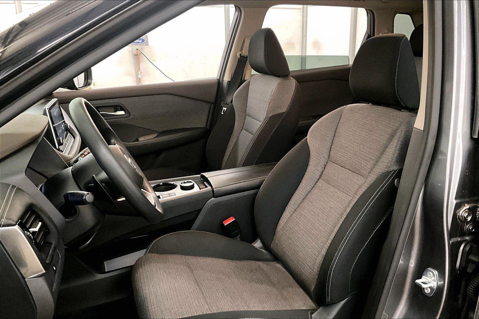 Used 2021 Nissan Rogue SV image 24