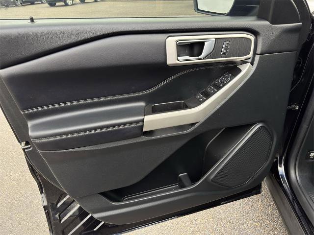 Certified 2021 Ford Explorer XLT w/ Equipment Group 202A image 13