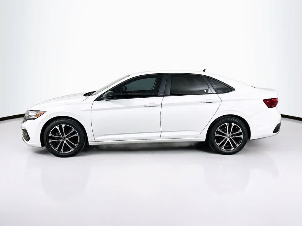 Used 2024 Volkswagen Jetta Sport FWD image 3