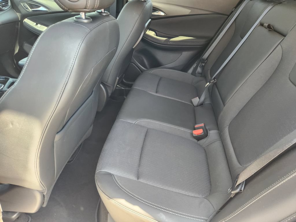 Used 2022 Buick Encore GX Select w/ Sport Touring Package FWD image 28