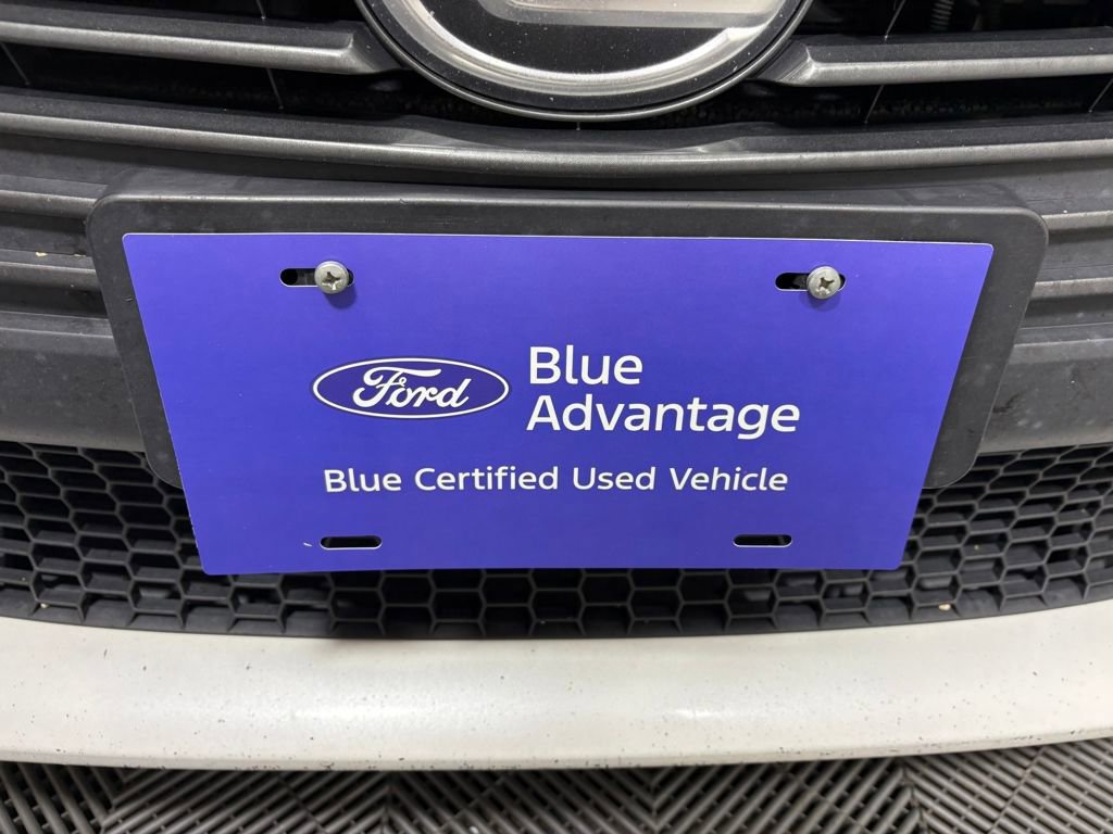 Used 2016 Lexus IS 200t image 9