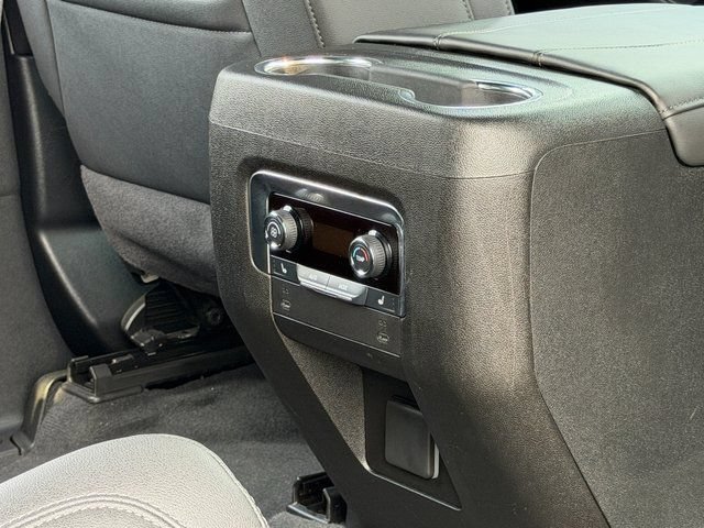Used 2025 Chevrolet Suburban LT w/ Comfort Package AWD/4WD image 32