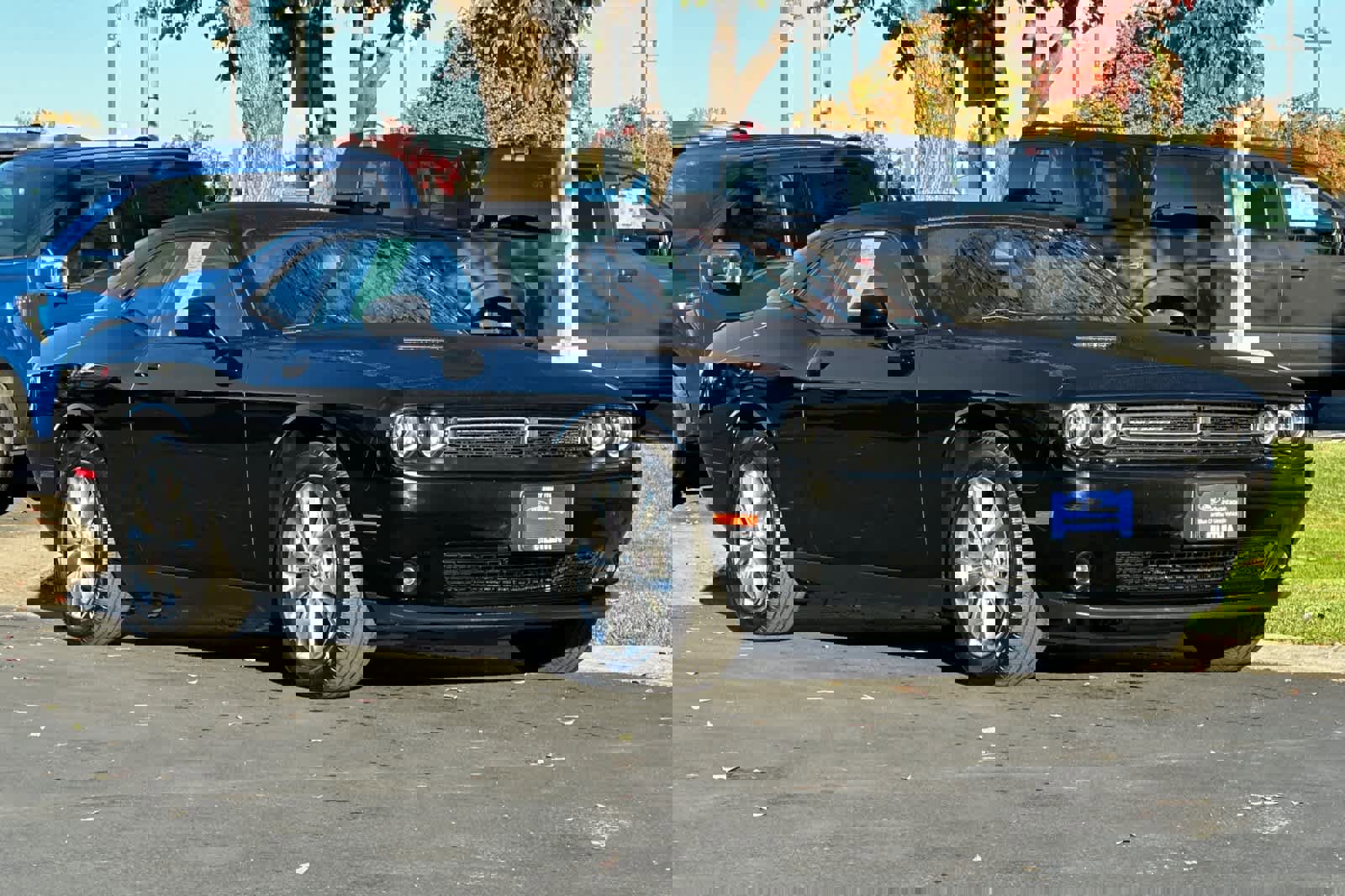 Used 2022 Dodge Challenger SXT w/ Driver Convenience Group image 7