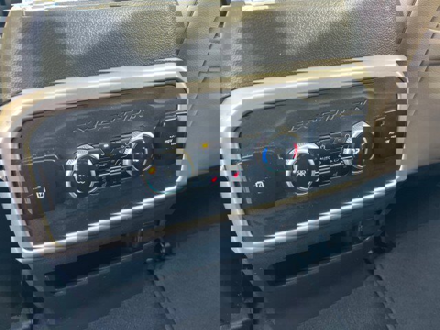 Certified 2024 Ford Expedition Limited image 23