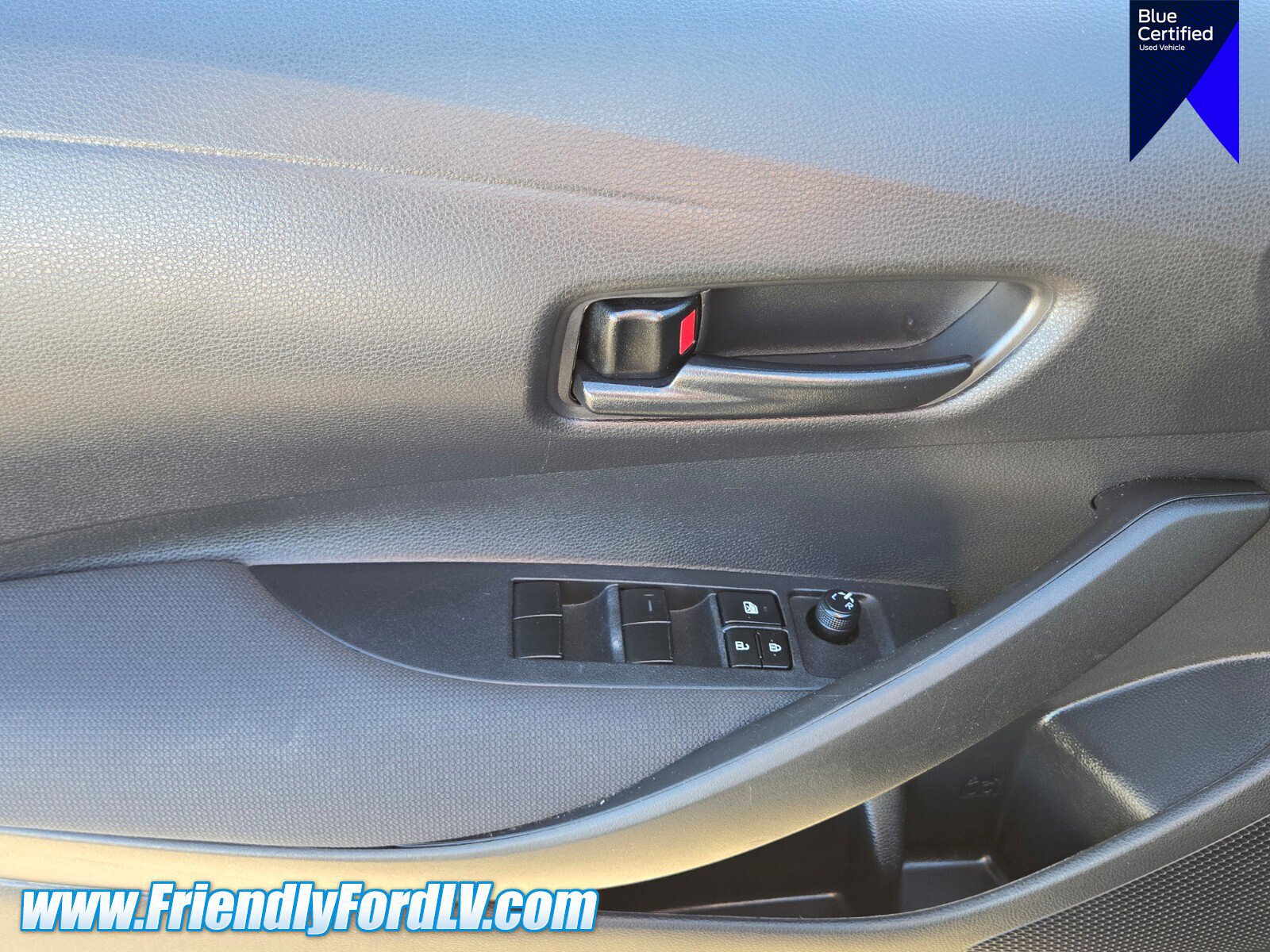 Used 2022 Toyota Corolla LE image 19