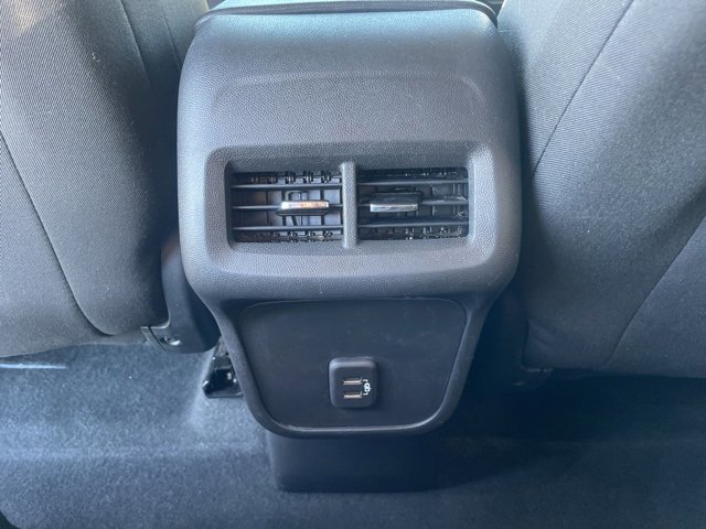 Used 2023 Chevrolet Equinox LT image 41