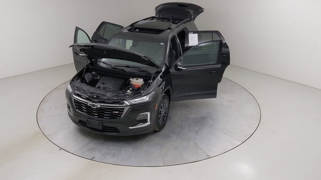 Used 2023 Chevrolet Traverse RS image 47