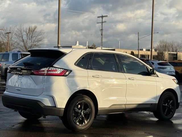 Certified 2021 Ford Edge SE image 8