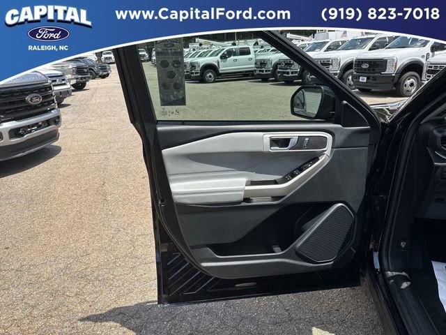 Certified 2022 Ford Explorer XLT w/ Equipment Group 202A image 19