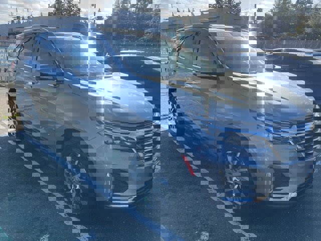 Used 2024 Chevrolet Equinox Premier image 2