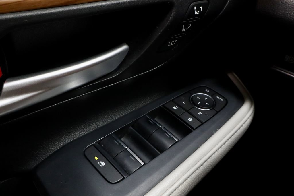 Used 2024 Toyota Grand Highlander AWD image 26