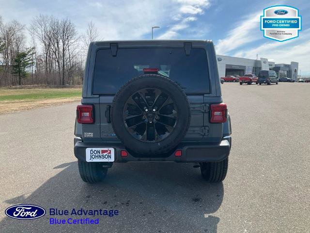 Used 2025 Jeep Wrangler Unlimited Sahara AWD/4WD image 24