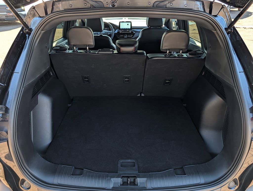 Certified 2025 Ford Escape ST-Line image 10