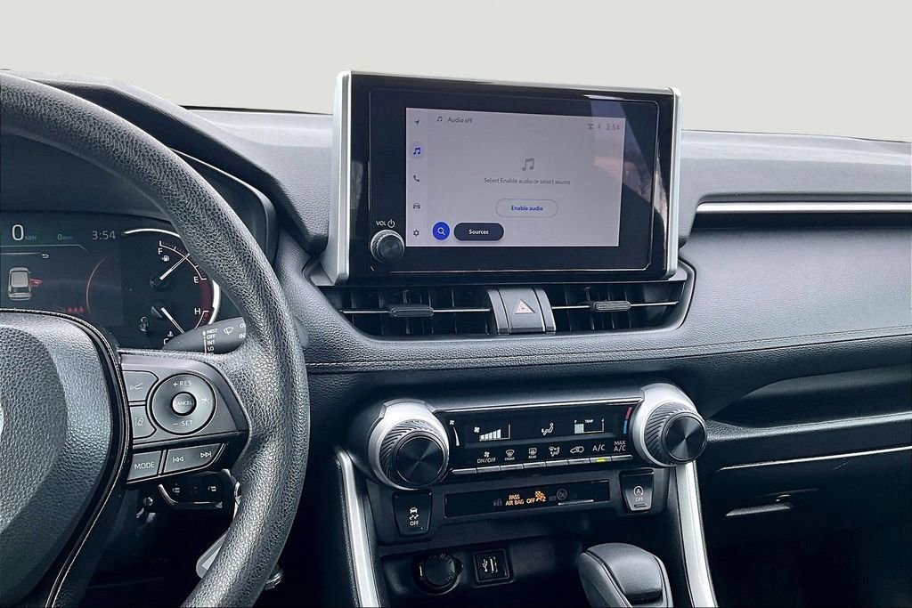 Used 2024 Toyota RAV4 LE image 8