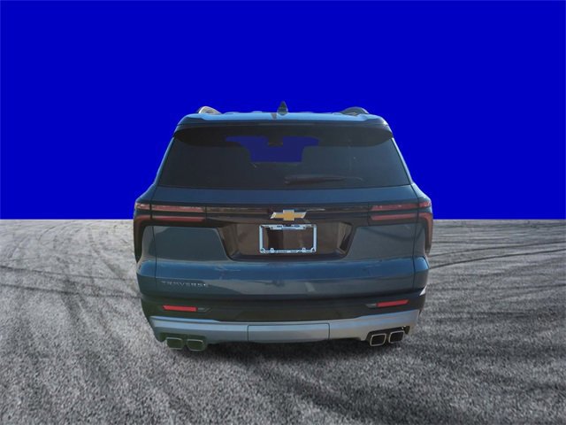 Used 2025 Chevrolet Traverse LT w/ Driver Confidence Package image 4
