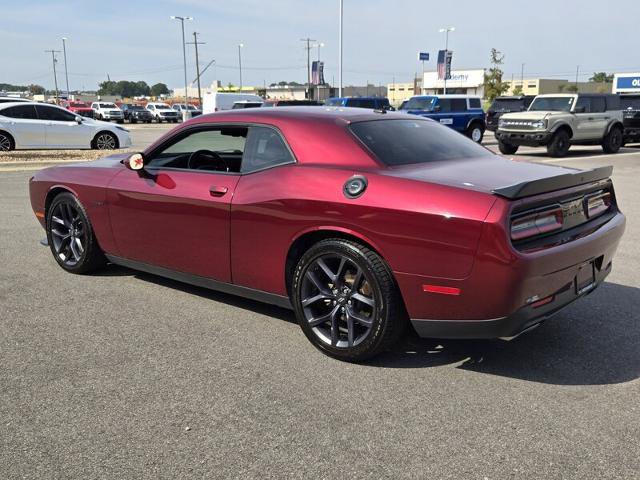 Used 2022 Dodge Challenger R/T w/ Blacktop Package RWD image 7