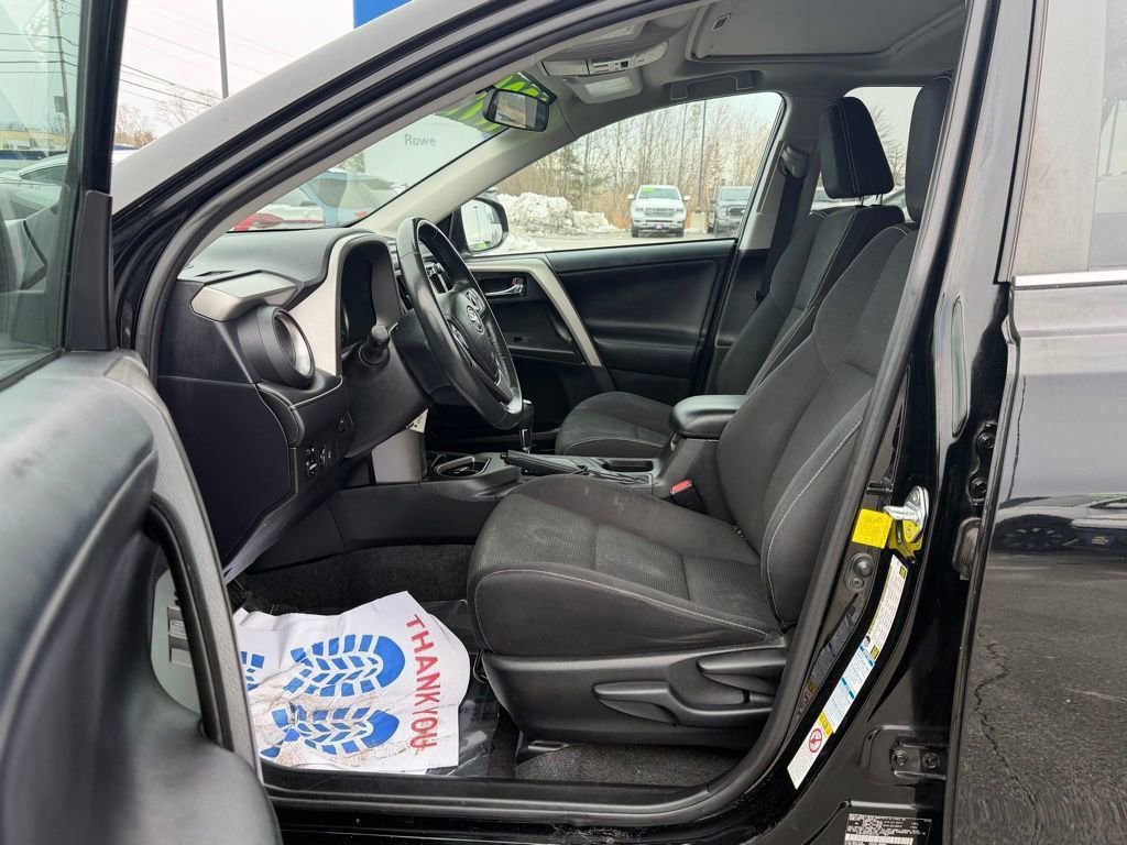 Used 2017 Toyota RAV4 XLE image 14