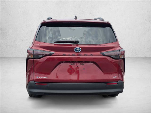 Used 2025 Toyota Sienna LE w/ LE Plus Package AWD/4WD image 7