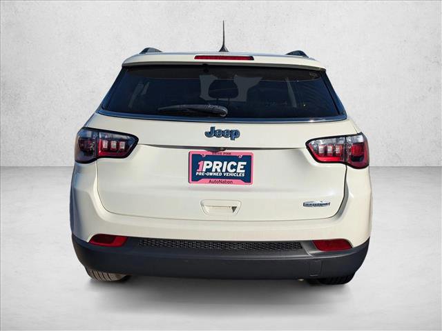 Used 2021 Jeep Compass Latitude w/ Sun and Sound Group FWD image 7