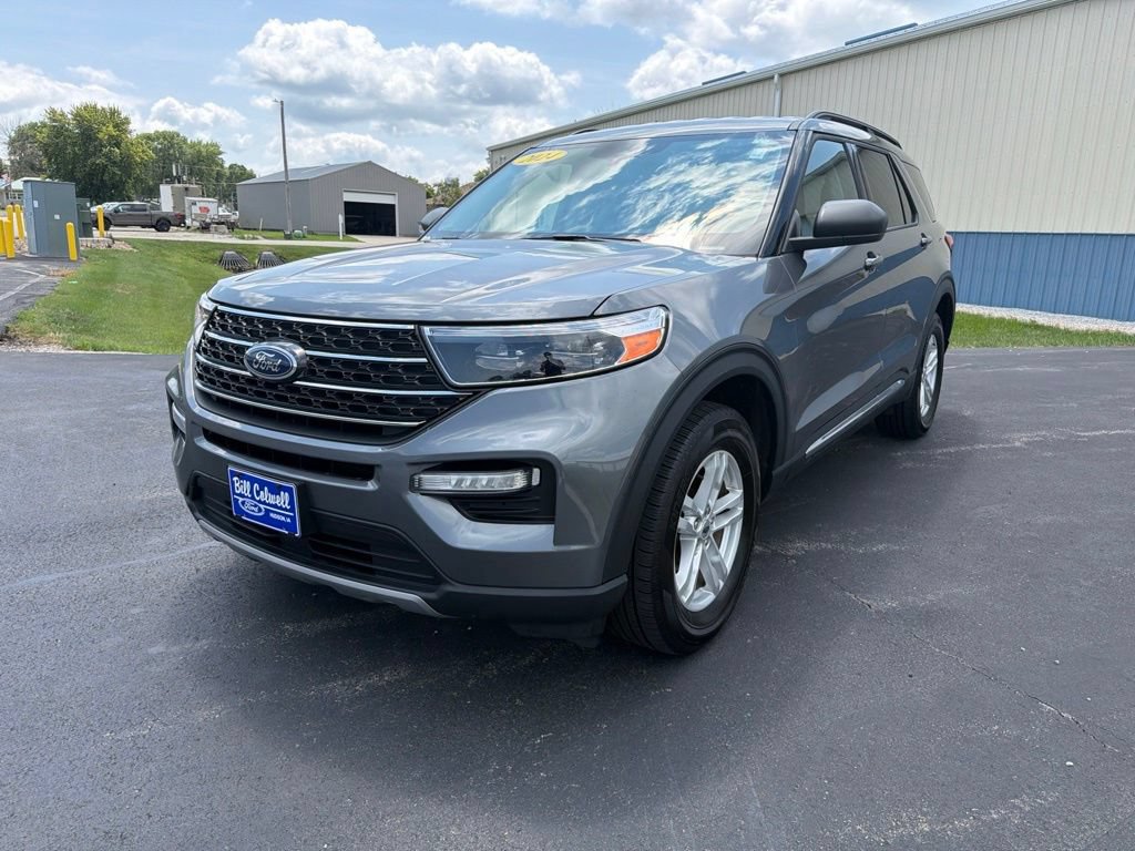 Certified 2024 Ford Explorer XLT w/ Equipment Group 202A AWD/4WD image 8