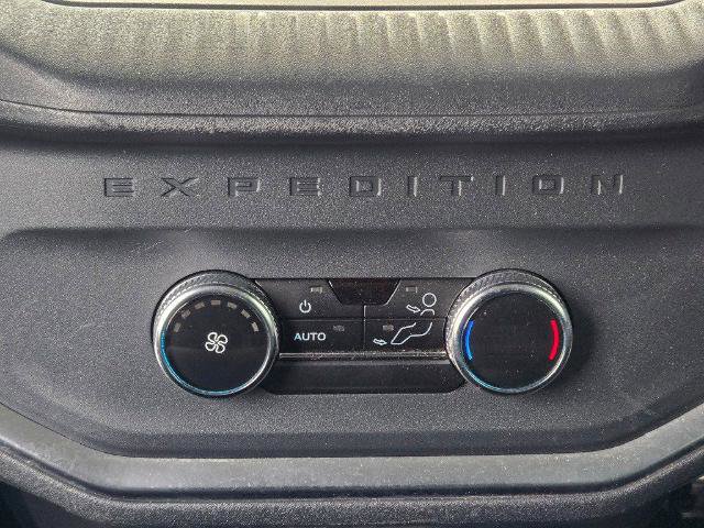 Certified 2025 Ford Expedition Active AWD/4WD image 24