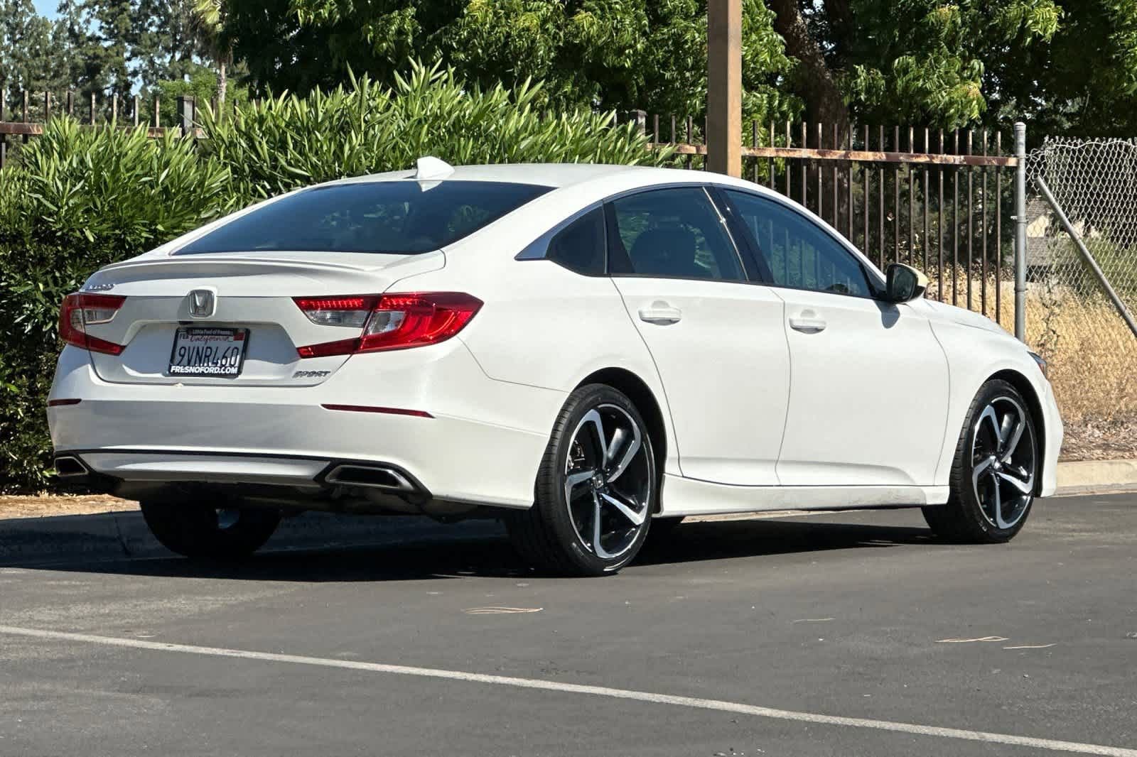 Used 2020 Honda Accord Sport image 2