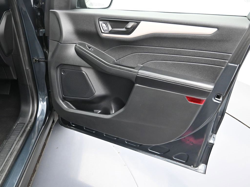 Certified 2022 Ford Escape SE w/ Convenience Package image 46