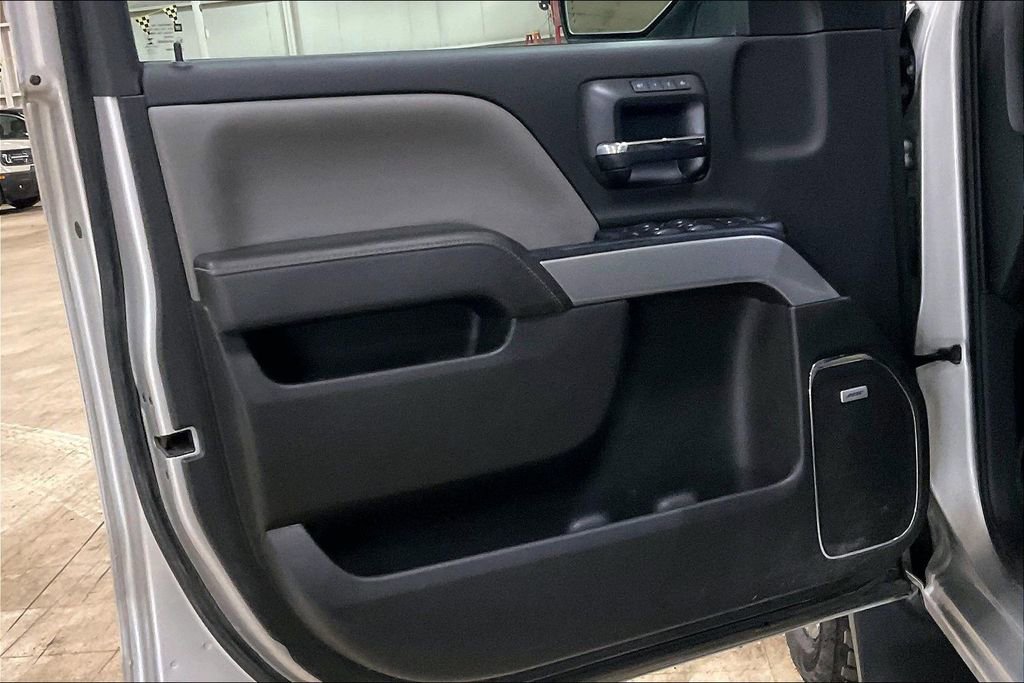 Used 2018 Chevrolet Silverado 1500 LTZ Z71 w/ LTZ Plus Package AWD/4WD image 21