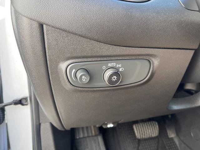 Used 2020 Chevrolet Equinox LT w/ LPO, Floor Liner Package AWD/4WD image 16