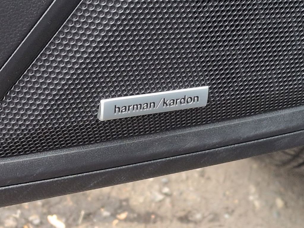 Used 2025 Subaru Outback Onyx Edition AWD/4WD image 11