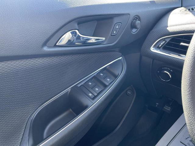 Used 2018 Chevrolet Cruze LT image 27