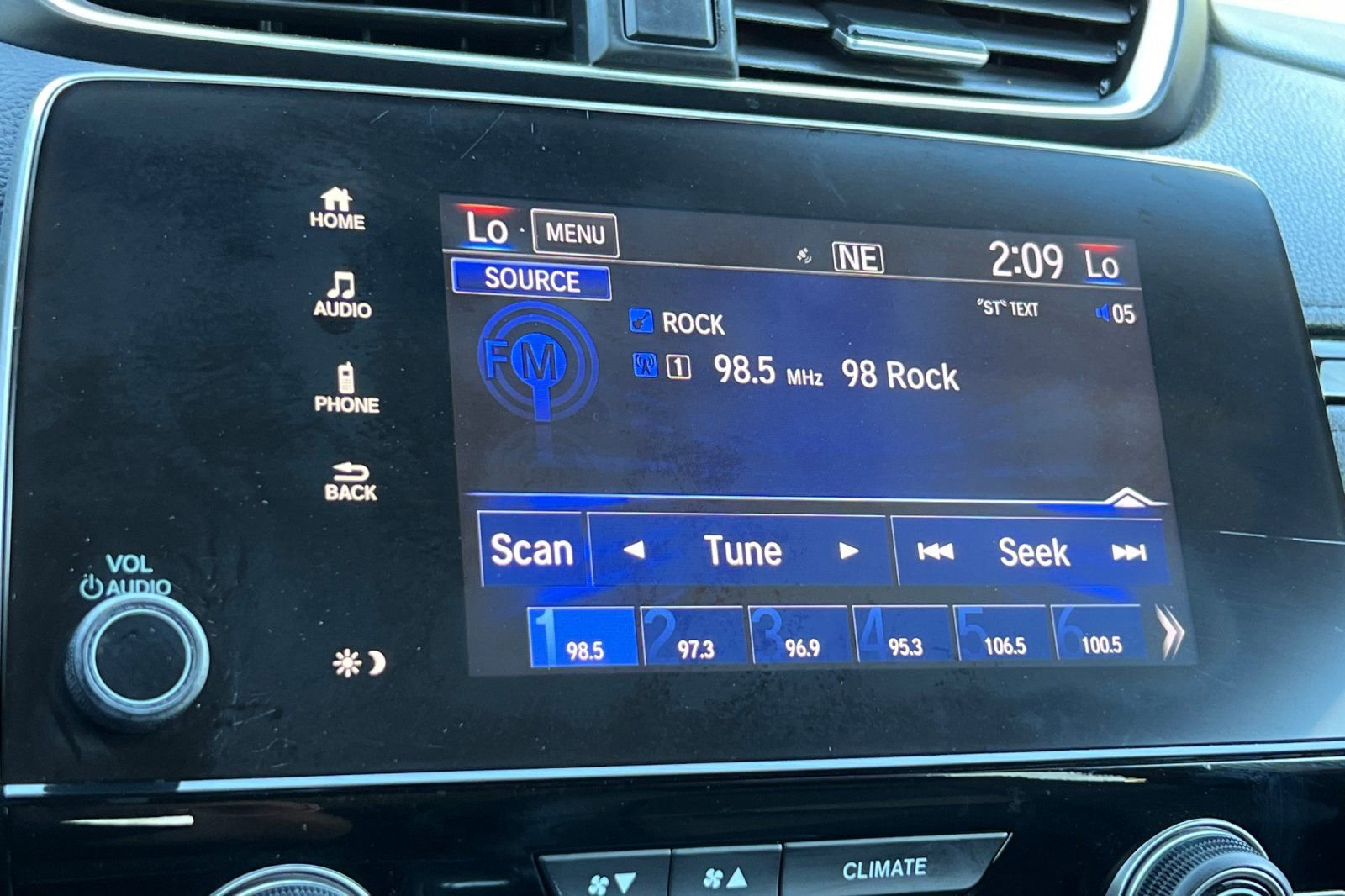 Used 2017 Honda CR-V EX-L image 19