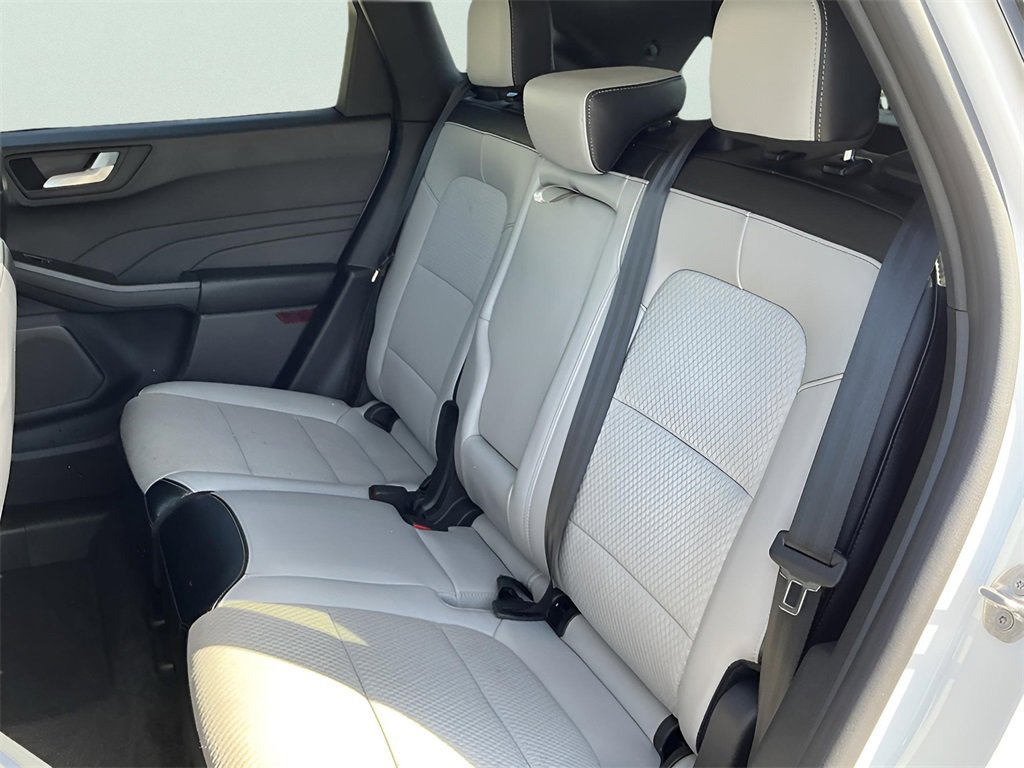Certified 2024 Ford Escape SE image 24