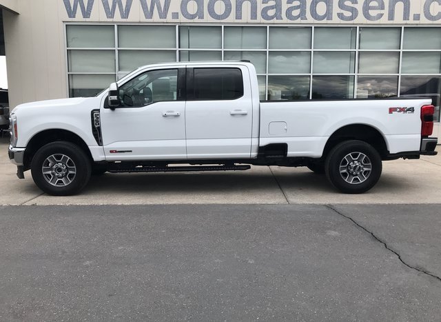 Certified 2023 Ford F350 Lariat w/ FX4 Off-Road Package image 4