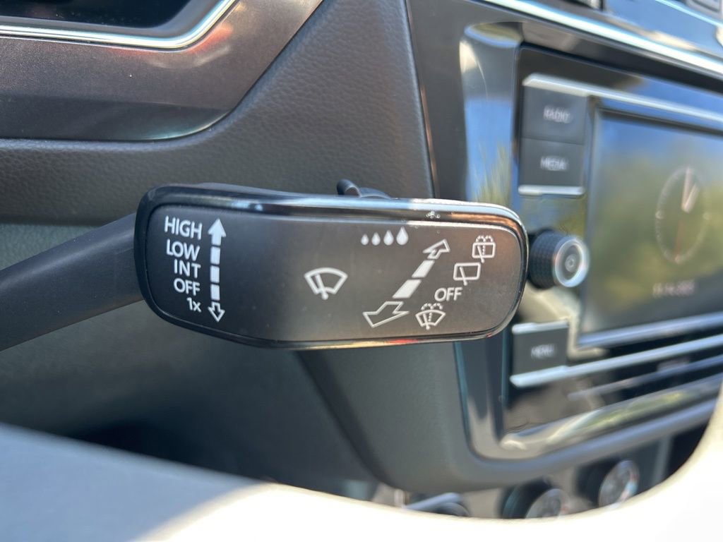 Used 2022 Volkswagen Tiguan S image 23