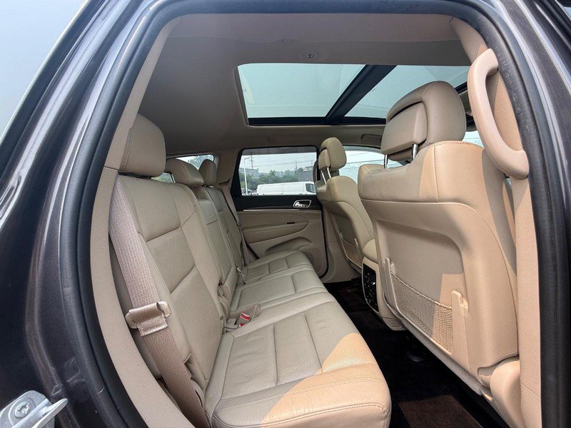 Used 2017 Jeep Grand Cherokee Limited w/ Luxury Group II AWD/4WD image 14
