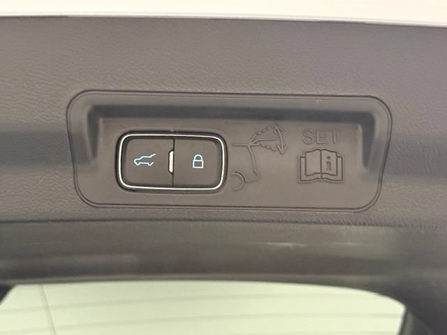 Certified 2023 Ford Explorer XLT w/ Equipment Group 202A RWD image 37