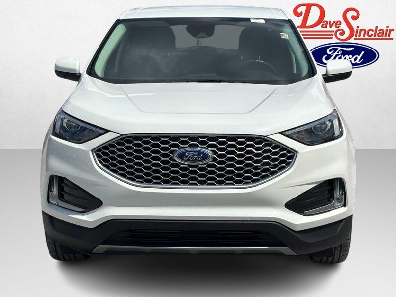 Certified 2024 Ford Edge SEL w/ Convenience Package AWD/4WD image 2