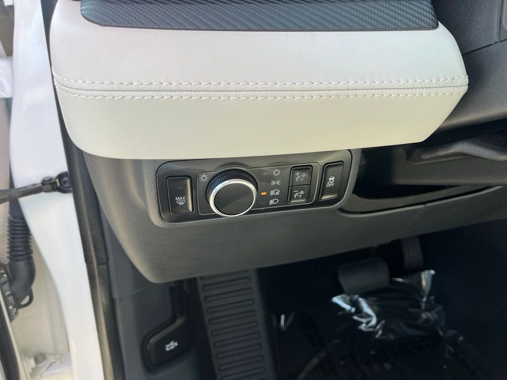 Certified 2025 Ford Mustang Mach-E Premium AWD/4WD image 40