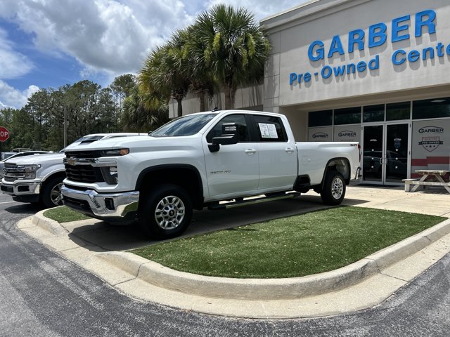 Used 2025 Chevrolet Silverado 2500 LT w/ Convenience Package AWD/4WD image 9