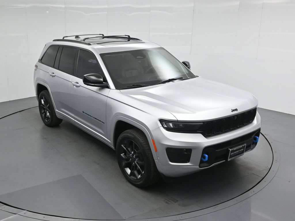 Used 2023 Jeep Grand Cherokee 30th Anniversary AWD/4WD image 39