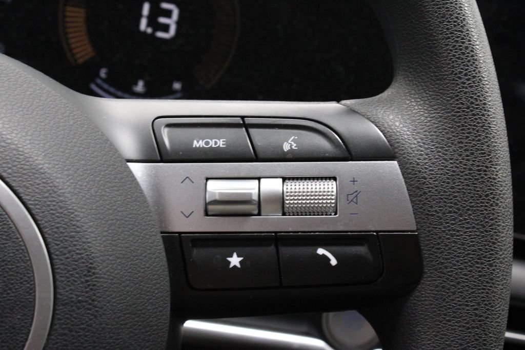 Used 2025 Hyundai Tucson SE FWD image 27