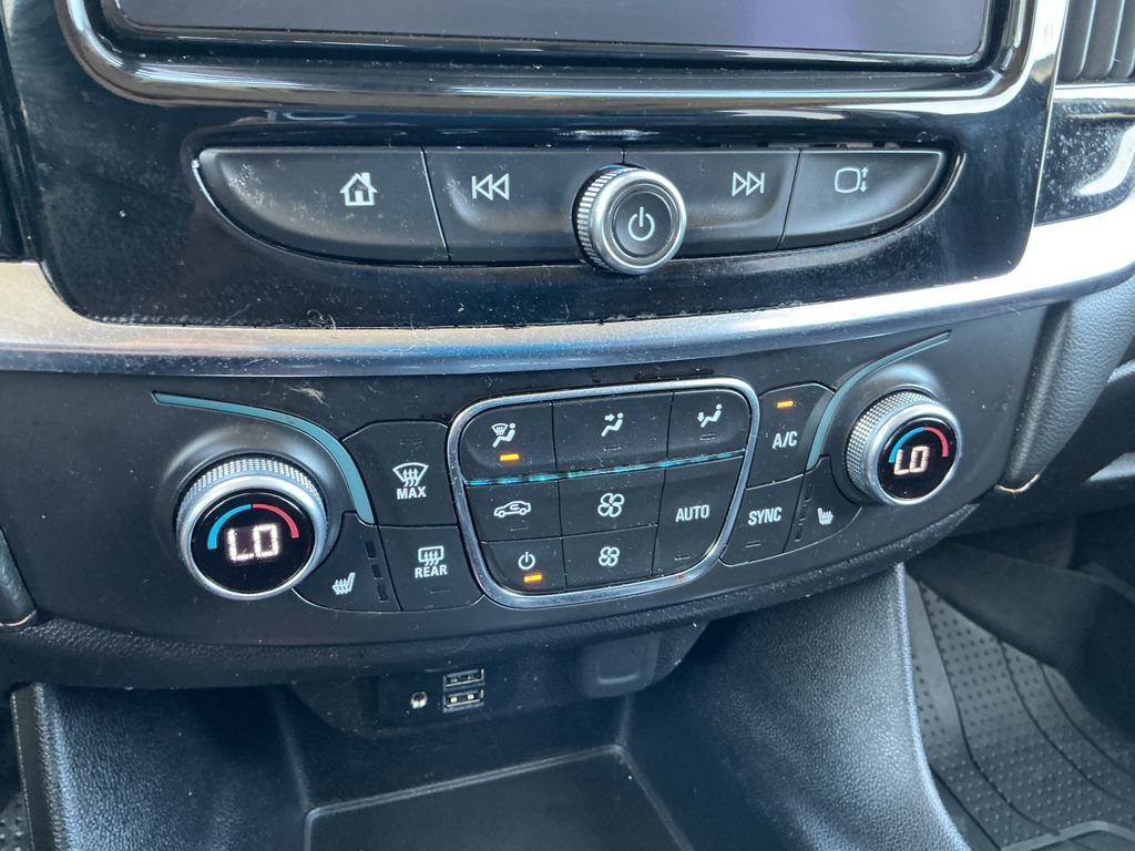 Used 2021 Chevrolet Traverse LT AWD/4WD image 26