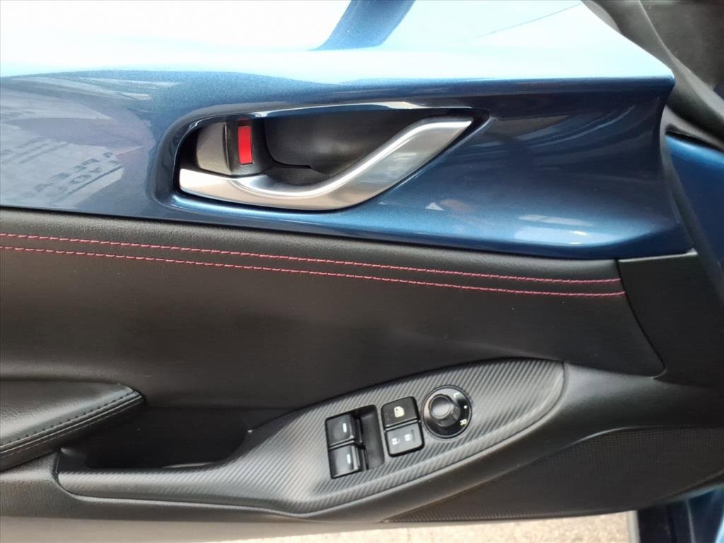 Used 2019 MAZDA MX-5 Miata RF Grand Touring image 16