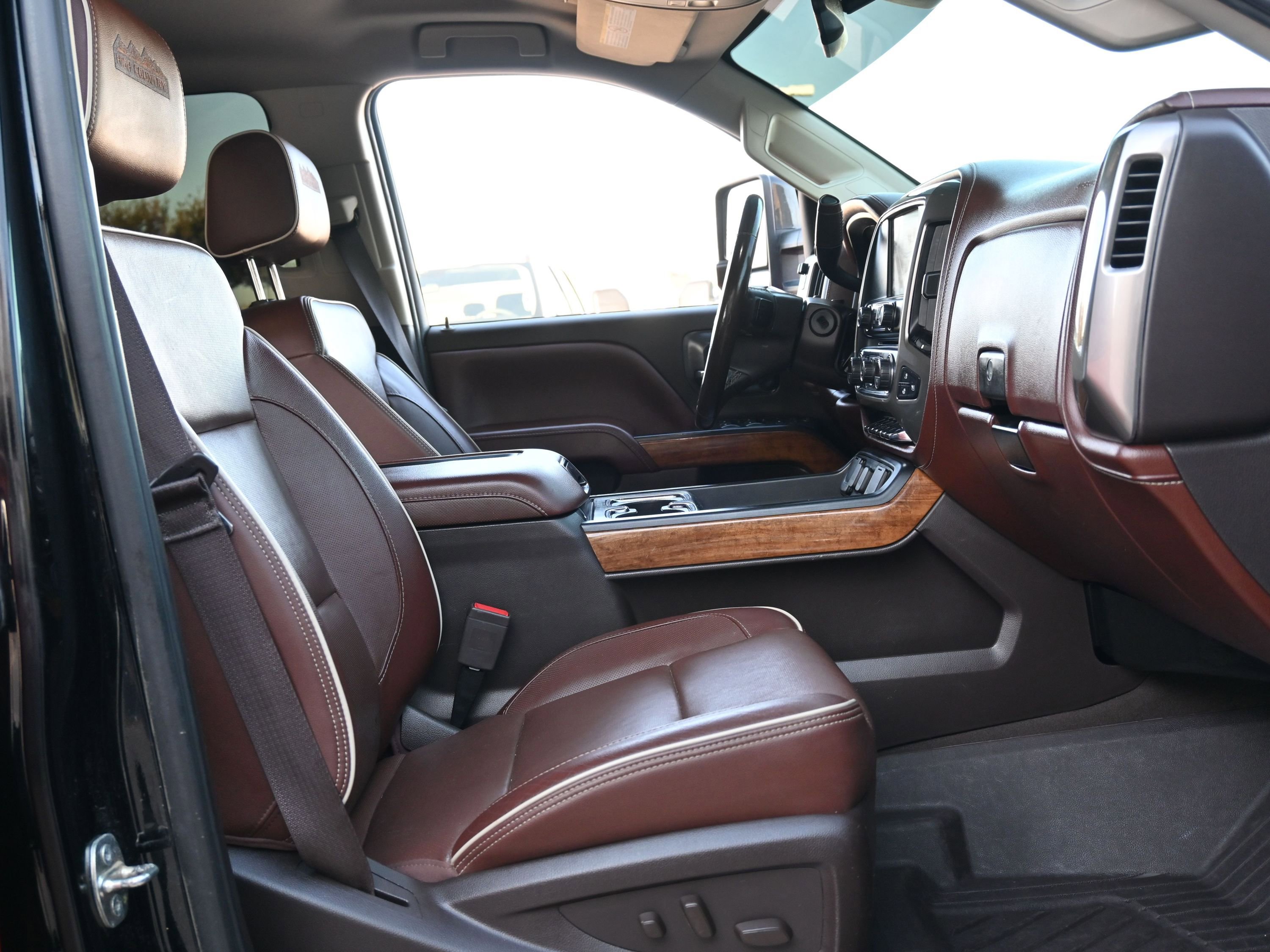 Used 2019 Chevrolet Silverado 3500 High Country w/ Duramax Plus Package image 12