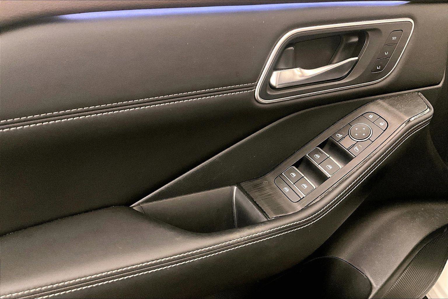 Used 2023 Nissan Rogue Platinum image 22