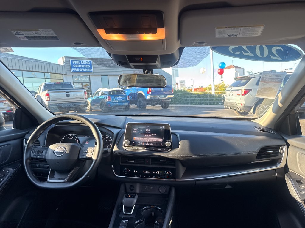 Used 2025 Nissan Rogue SV AWD/4WD image 26